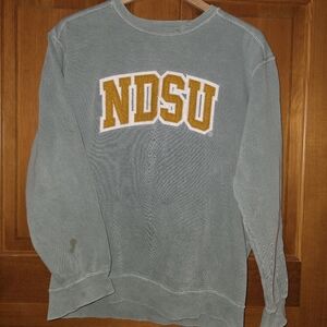 Women’s Comfort Colors NDSU Sweatshirt Pale Green Size M